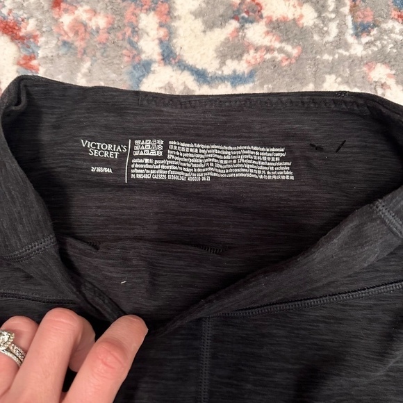 Victoria secret woman legging size 2 - Picture 4 of 4
